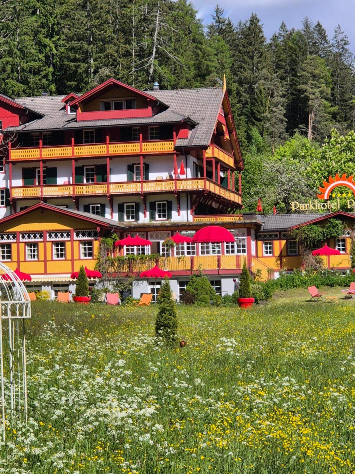 Parkhotel Sole Paradiso San Candido Exterior photo